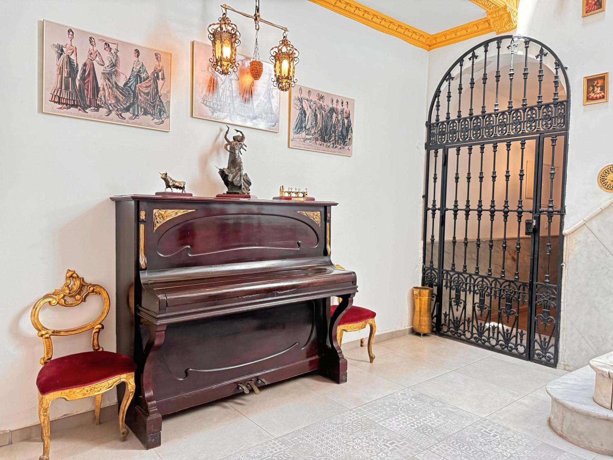 Palace House Hercules - Apartments Σεβίλλη Εξωτερικό φωτογραφία